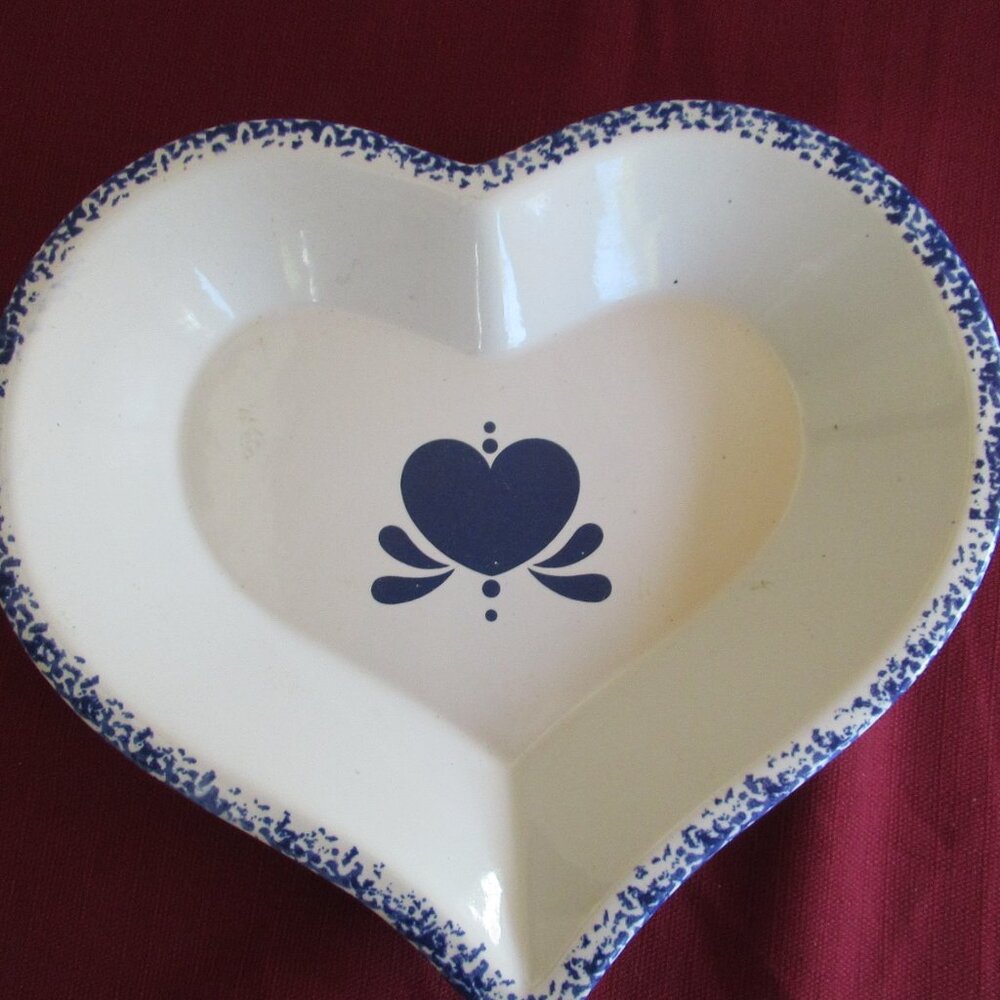 Vintage pie baking dish pan spongeware heart shaped stoneware
